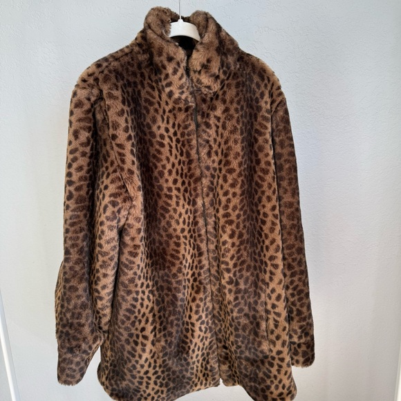 Worthington Jackets & Blazers - Vintage Worthington Faux Fur leopard print Coat